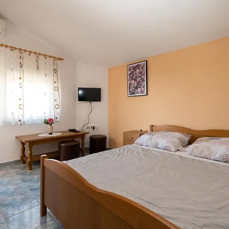 דירה With Parking Space - 20177 ויר