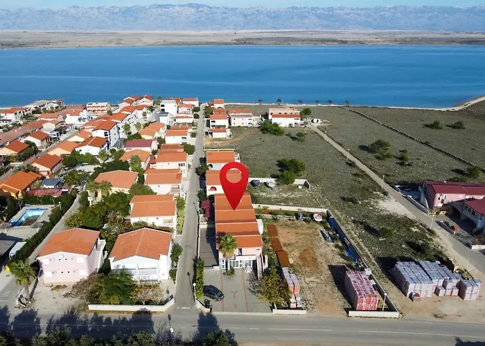 Apartman With Parking Space - 20177 Vir