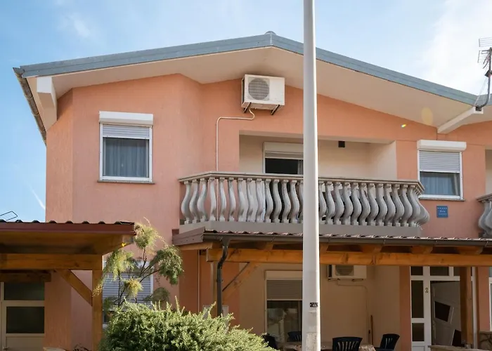 Apartman With Parking Space - 20177 *