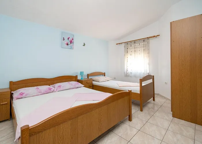 With Parking Space - 20177 Apartman *